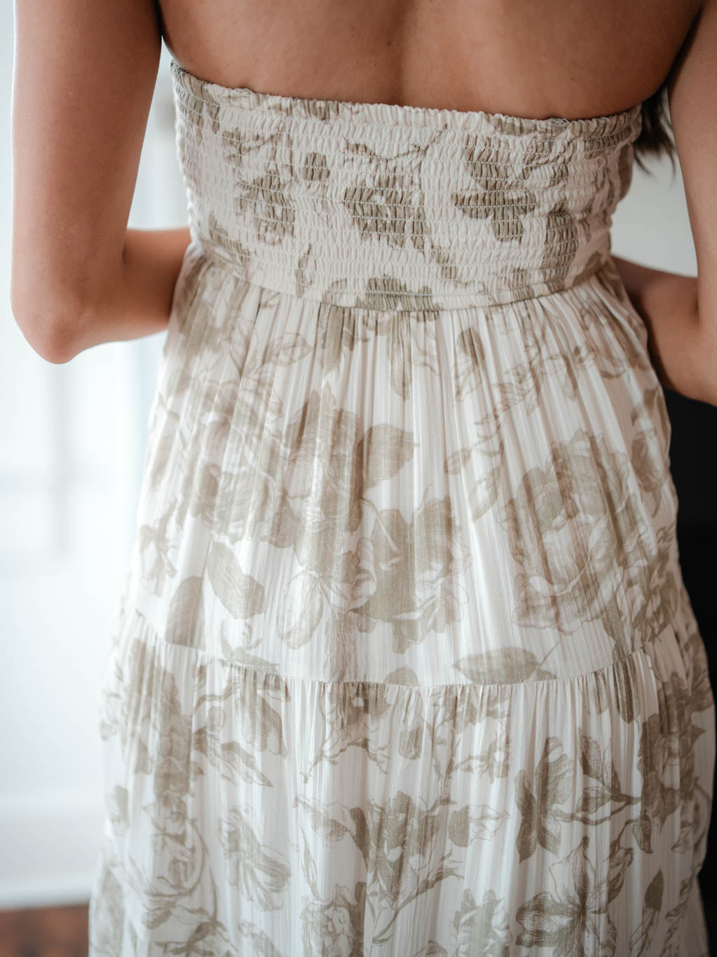 Georgia Floral Maxi Dress - Oatmeal/Beige *PRE-ORDER (10/8)*